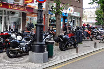 muchas motos